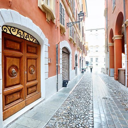 Loggia Dei Lovoleti Suite Modena Exteriér fotografie