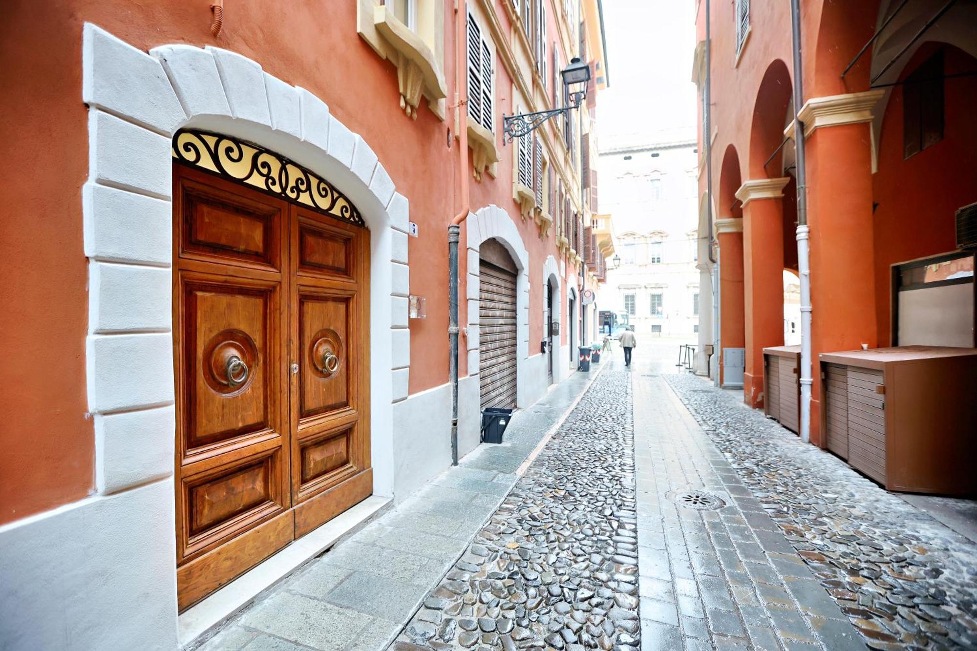 Loggia Dei Lovoleti Suite Modena Exteriér fotografie